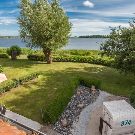 Faehrhaus Haus Am Holiday home